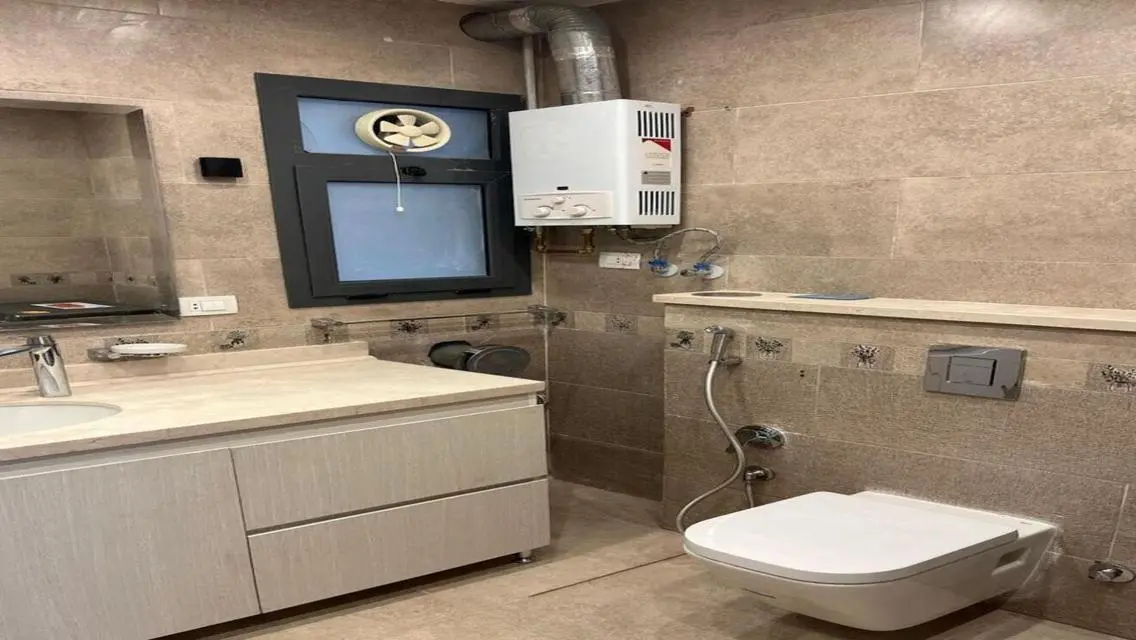 Luxury Apartment for Sale at 60000 with All Amenities