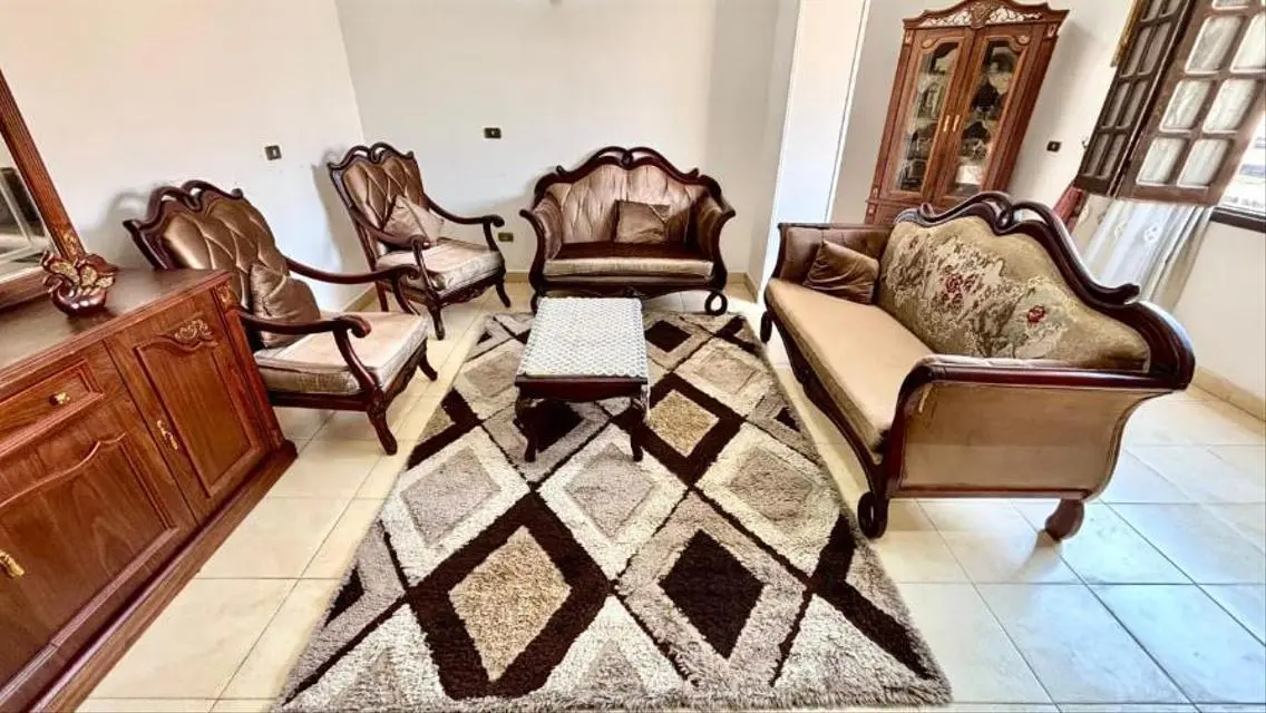 شقة للإيجار بمساحة 20000 متر