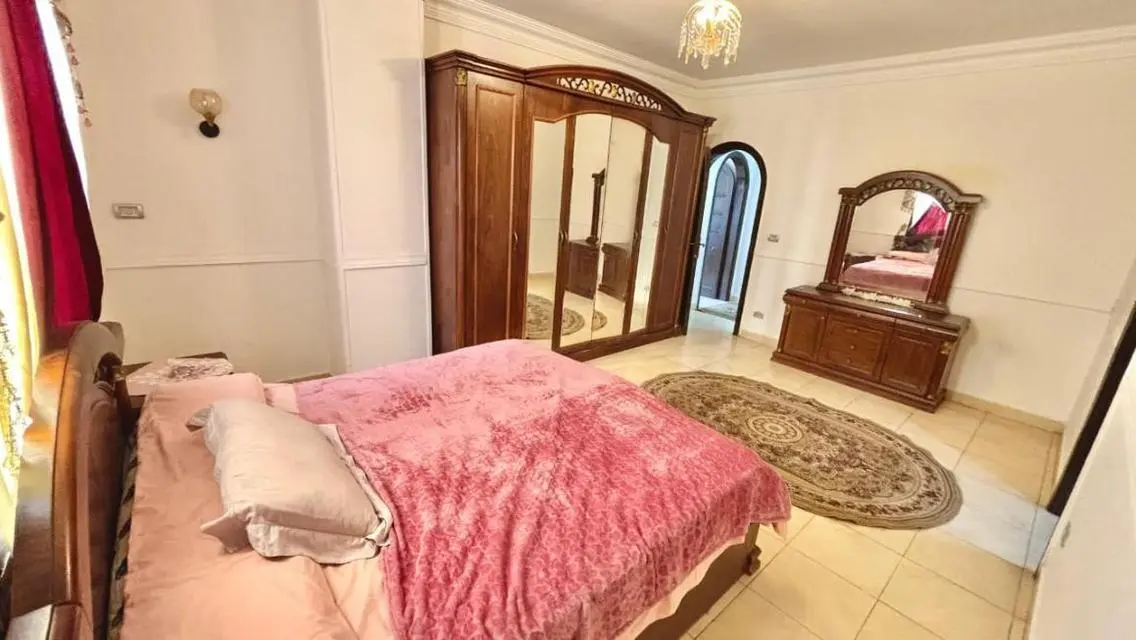شقة للإيجار بمساحة 20000 متر