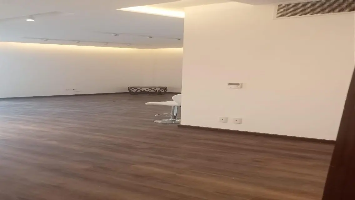 دوبلكس فاخر للإيجار مع مدخل خاص في ويست جولف إكستنشن