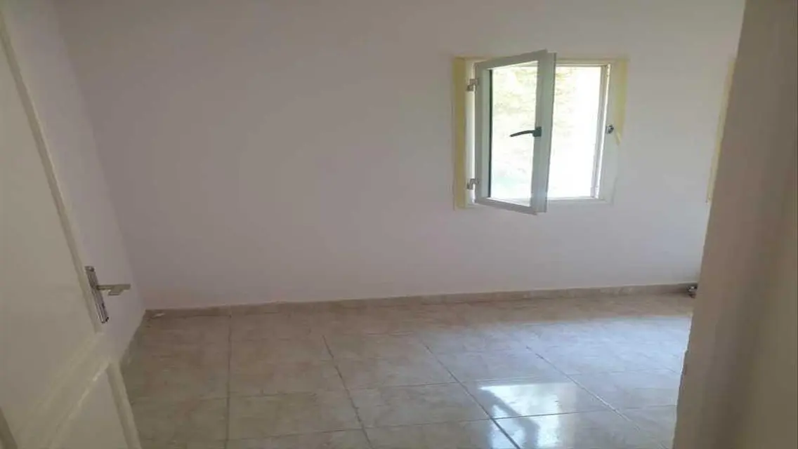 منزل مميز بخدمات فاخرة للبيع