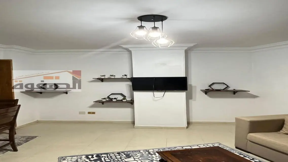 Spacious Apartment for Rent with Kitchen Facilities and Balcony