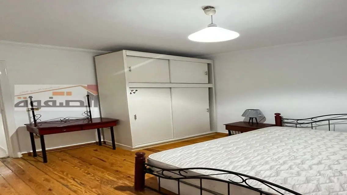 Spacious Apartment for Rent with Kitchen Facilities and Balcony