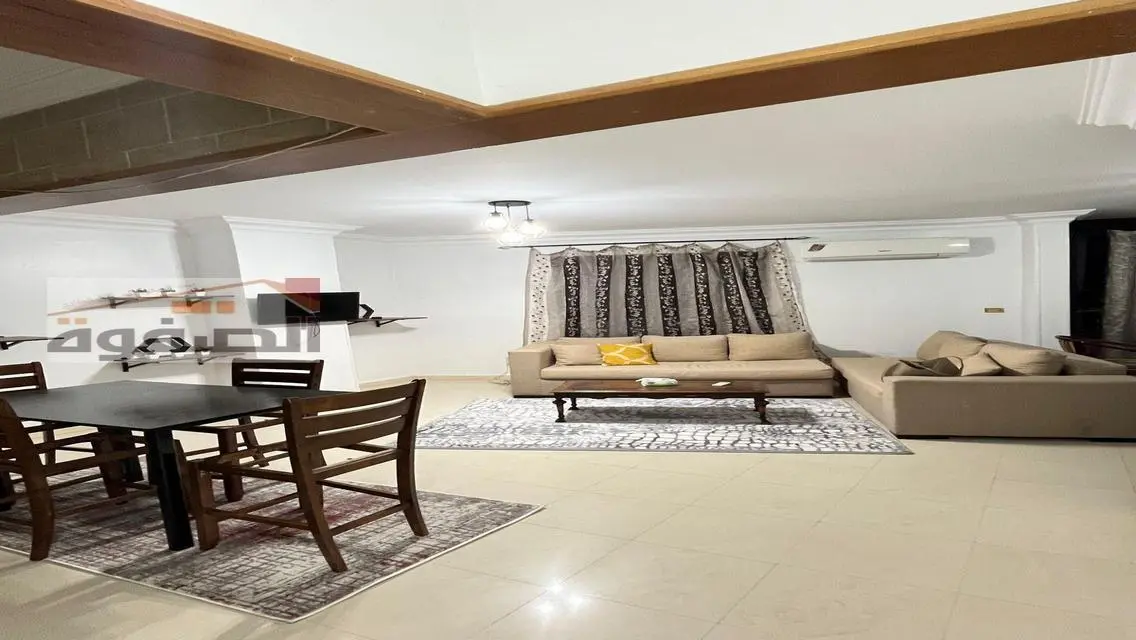 Spacious Apartment for Rent with Kitchen Facilities and Balcony