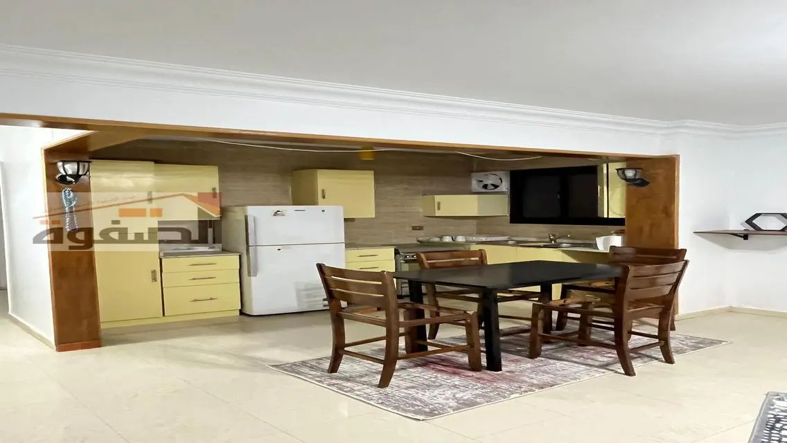 Spacious Apartment for Rent with Kitchen Facilities and Balcony