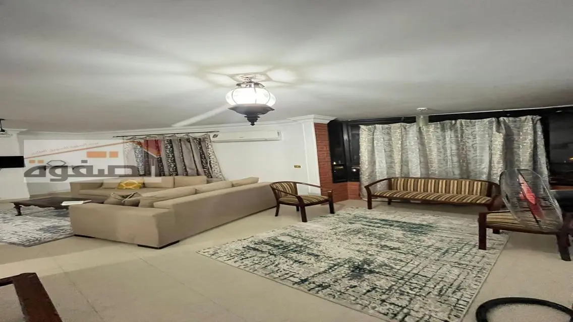 Spacious Apartment for Rent with Kitchen Facilities and Balcony
