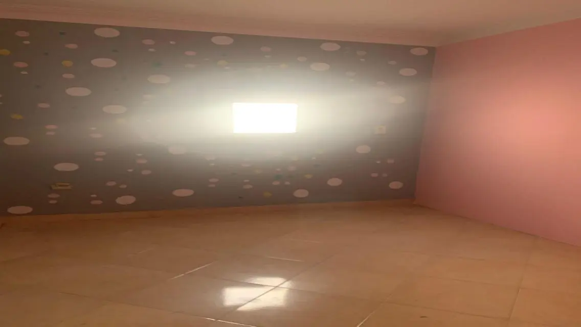 شقة فاخرة للإيجار بأسعار معقولة