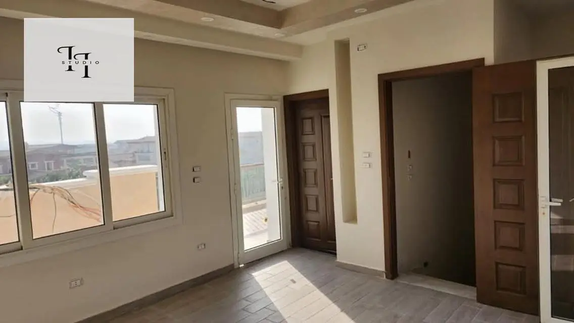 Luxurious Apartment for Sale Spanning 275 Meters
