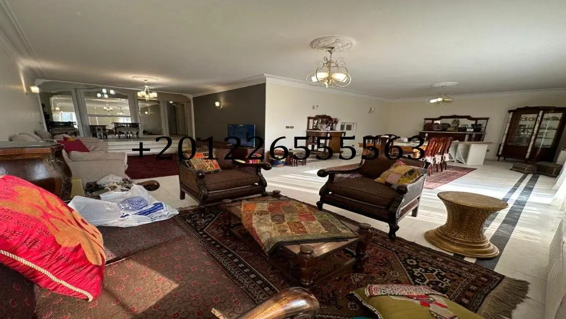 Luxury Apartment for Sale Overlooking Lakes
