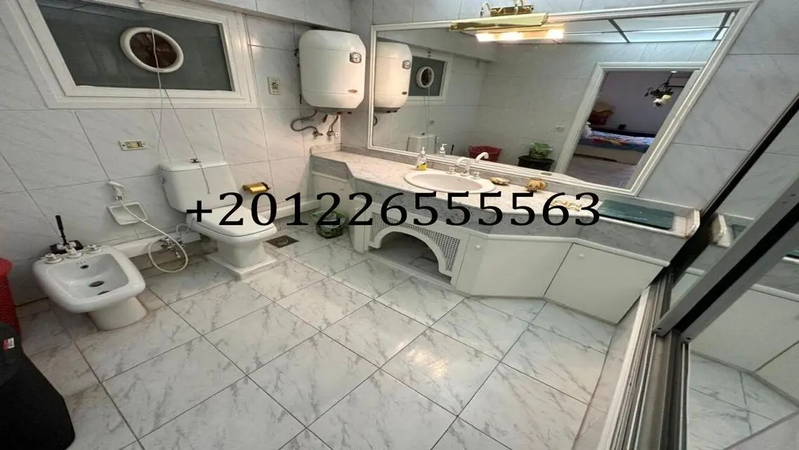 Luxury Apartment for Sale Overlooking Lakes
