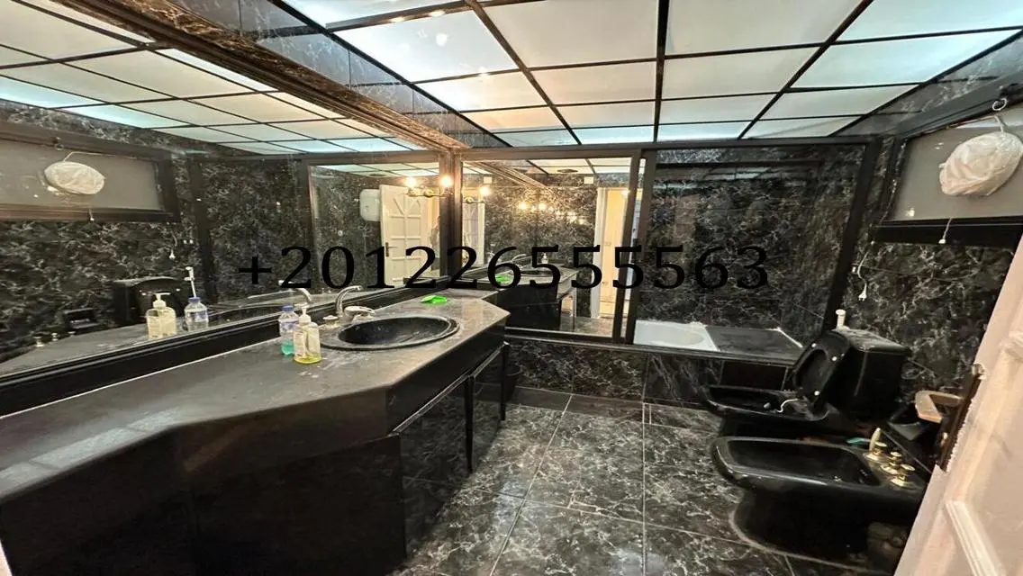 Luxury Apartment for Sale Overlooking Lakes