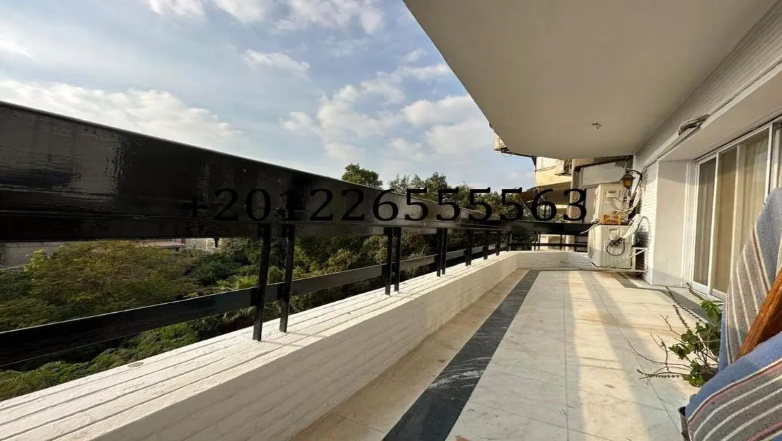 Luxury Apartment for Sale Overlooking Lakes