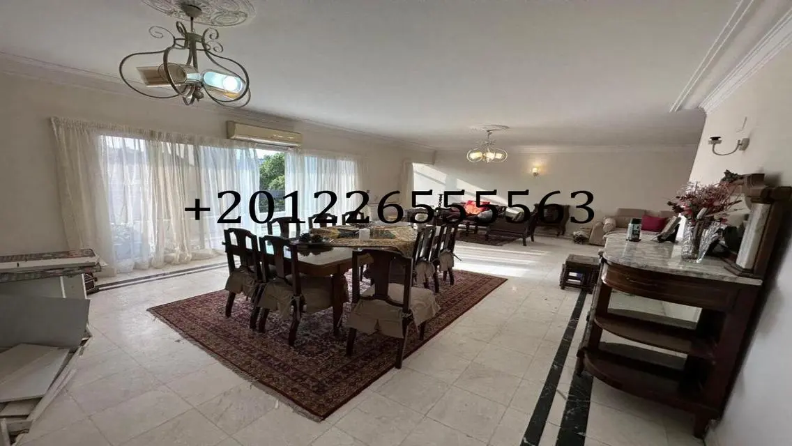 Luxury Apartment for Sale Overlooking Lakes
