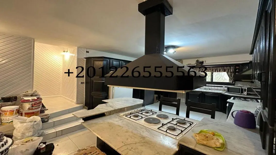 Luxury Apartment for Sale Overlooking Lakes