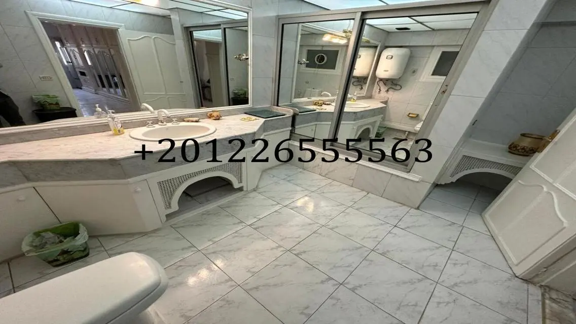 Luxury Apartment for Sale Overlooking Lakes