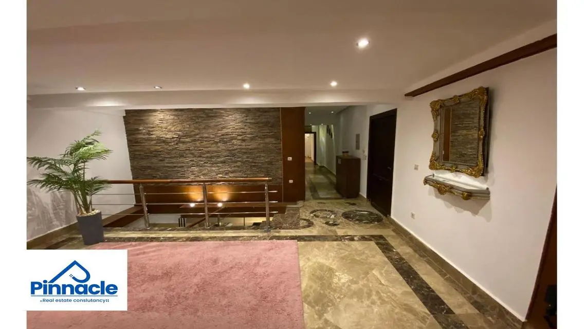 Luxury Apartment of 550 Square Meters with Balcony and Security Guard
