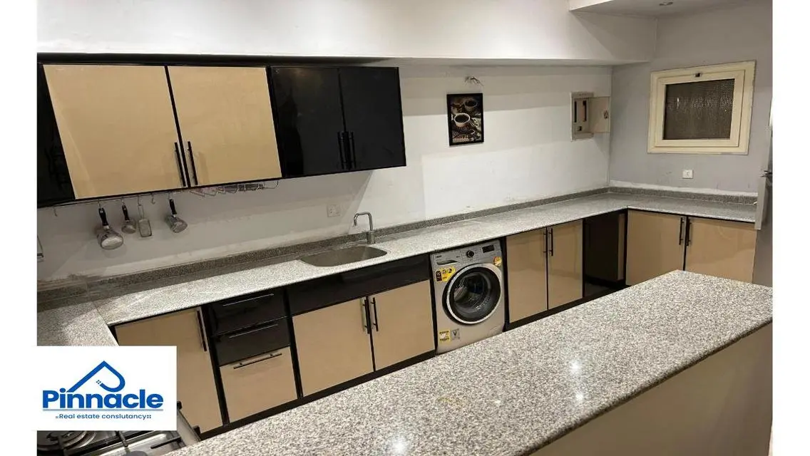 Luxury Apartment of 550 Square Meters with Balcony and Security Guard
