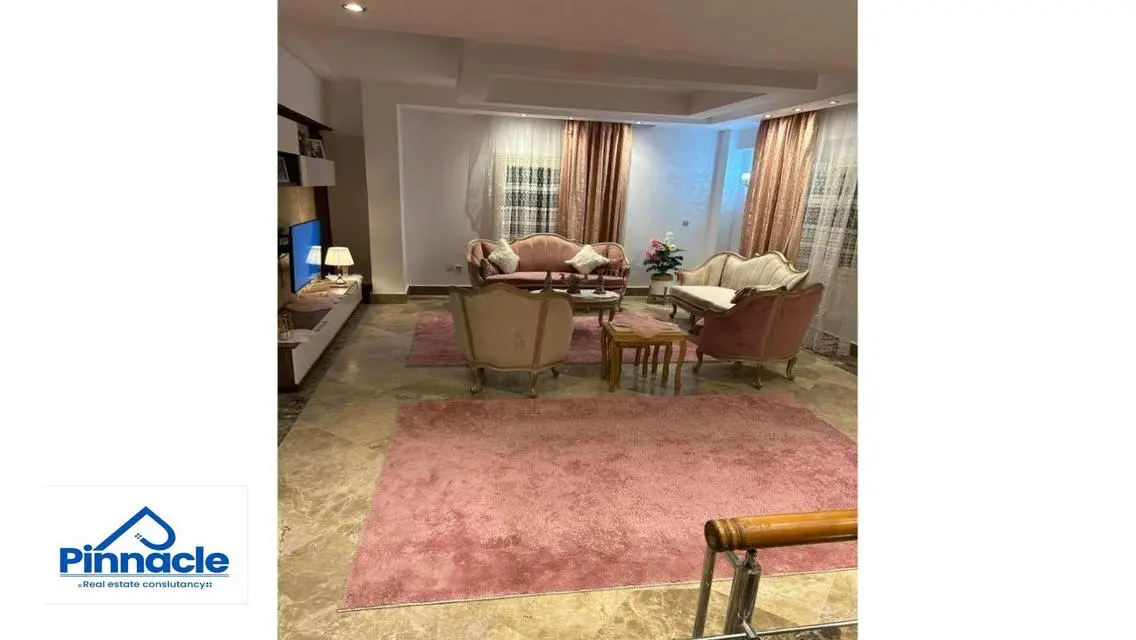 Luxury Apartment of 550 Square Meters with Balcony and Security Guard