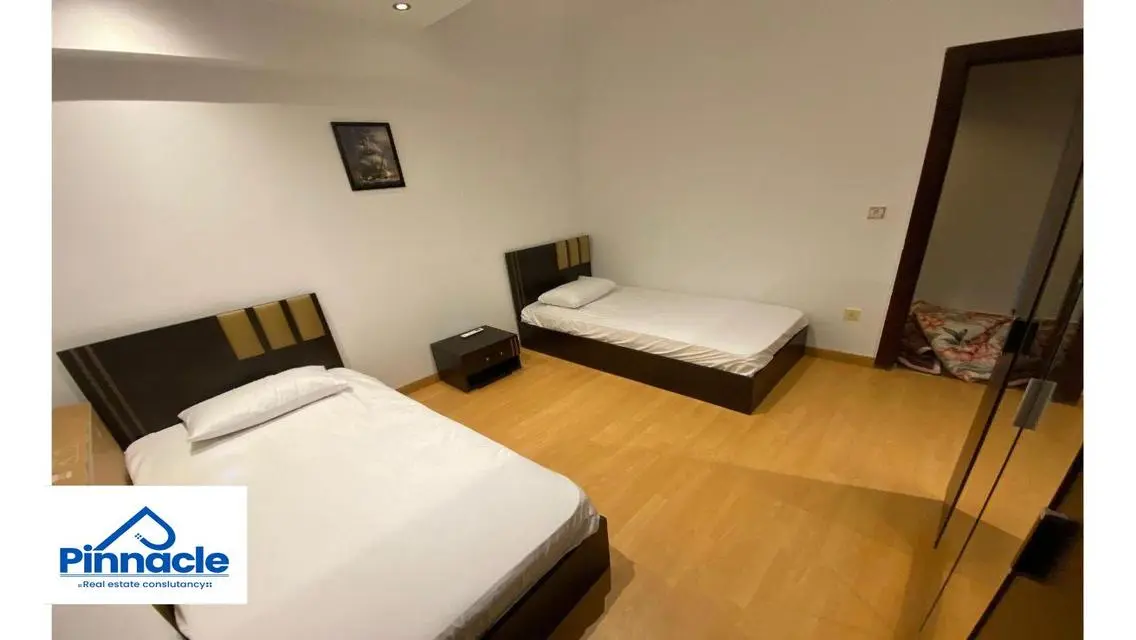Luxury Apartment of 550 Square Meters with Balcony and Security Guard