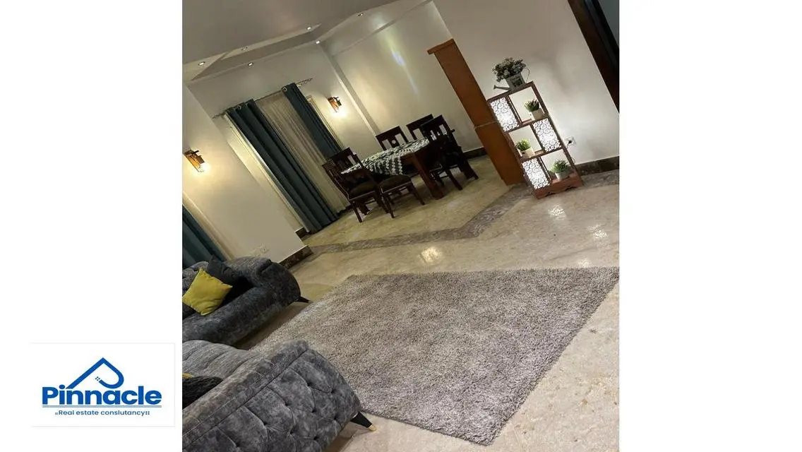 Luxury Apartment of 550 Square Meters with Balcony and Security Guard