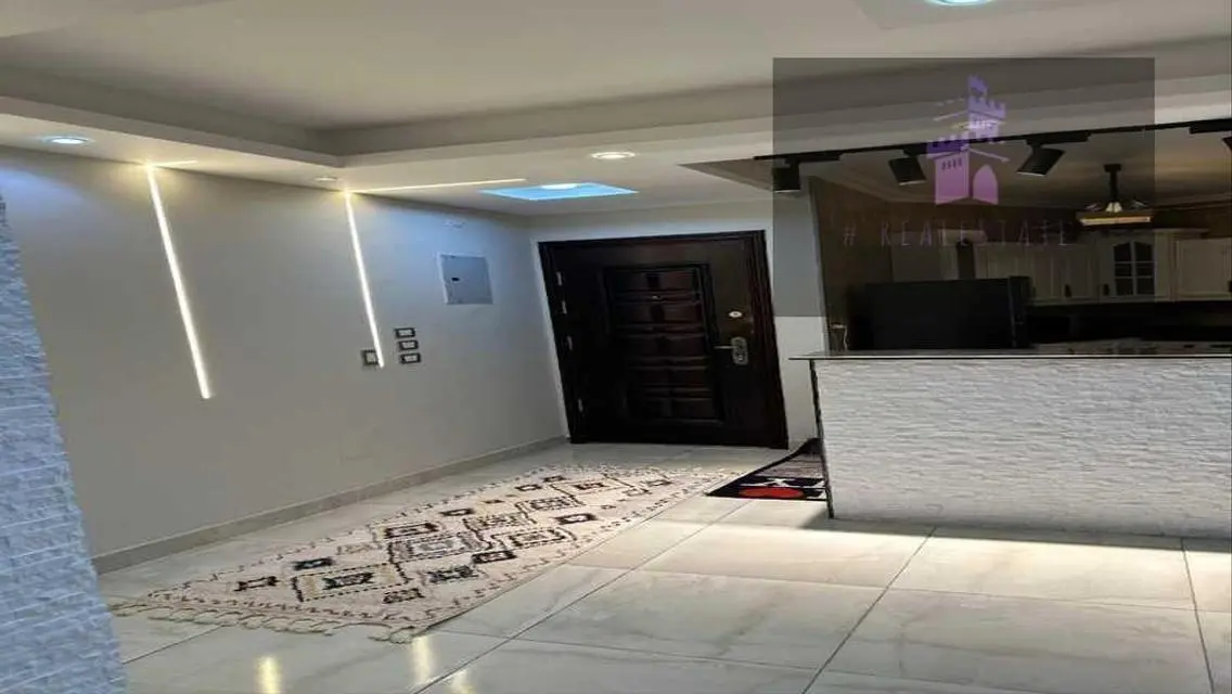 شقة فاخرة للبيع بإطلالة رائعة على البحيرات