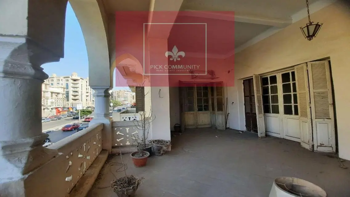 شقة مميزة بمساحة 450 متر للبيع بسعر مغري