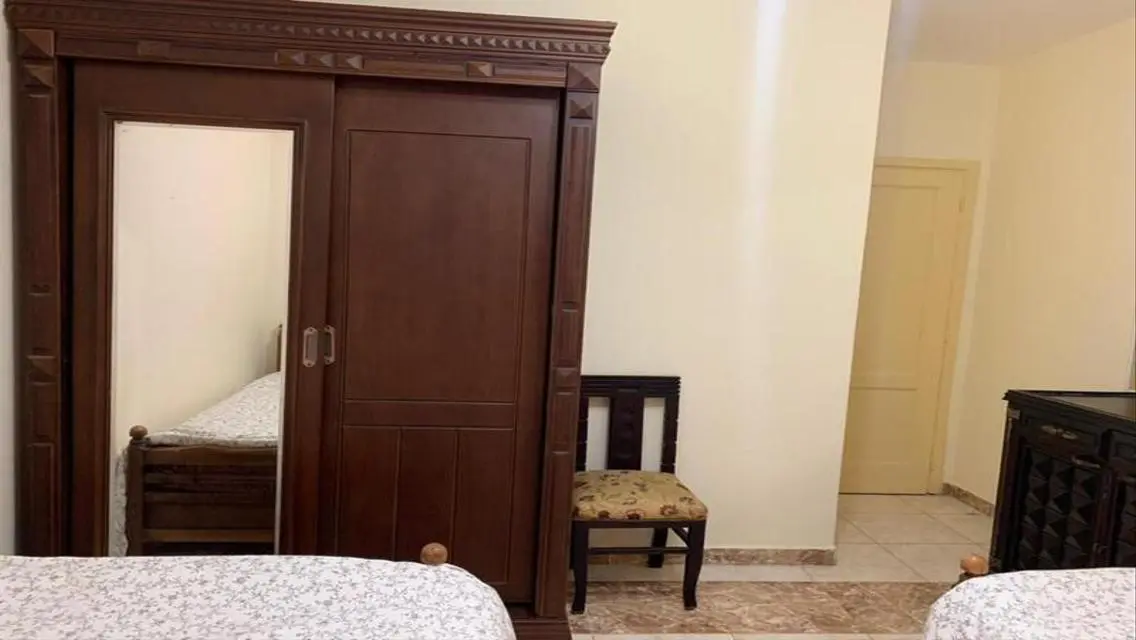 شقة فاخرة مكونة من 3 غرف نوم للبيع