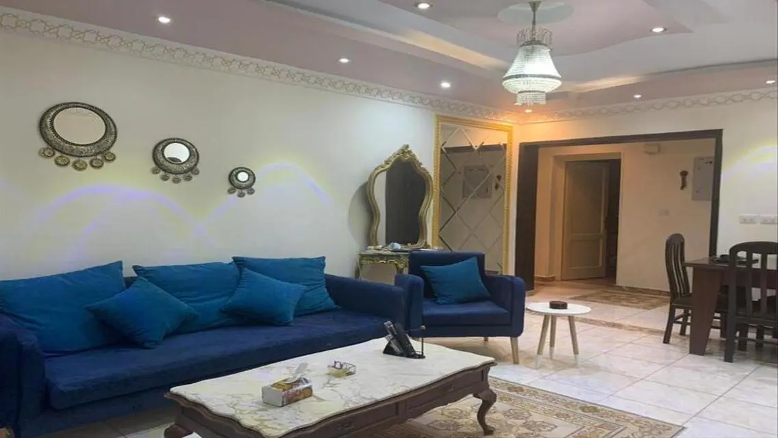 شقة فاخرة مكونة من 3 غرف نوم للبيع