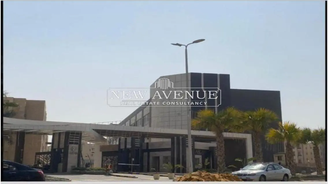 عقار مميز بمساحة واسعة ومرافق ممتازة