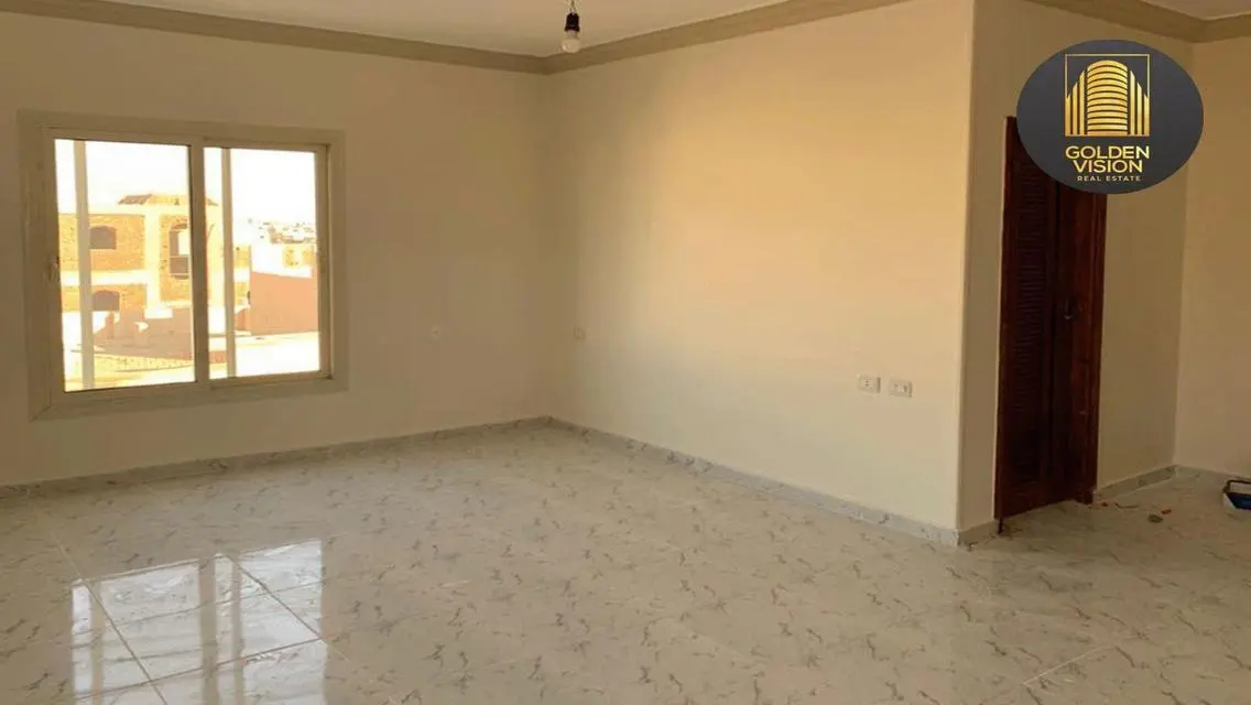 3-Bedroom Apartment with Scenic Balcony