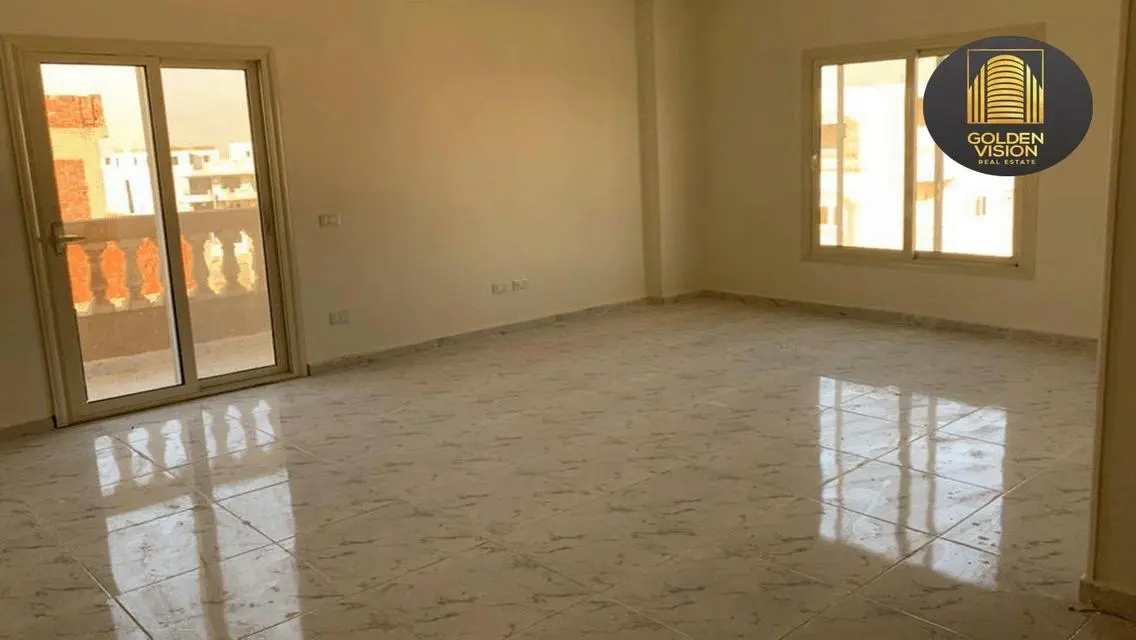 3-Bedroom Apartment with Scenic Balcony