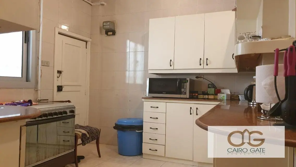 شقة مفروشة فاخرة ومشرقة 2 غرفة في الزمالك للإيجار