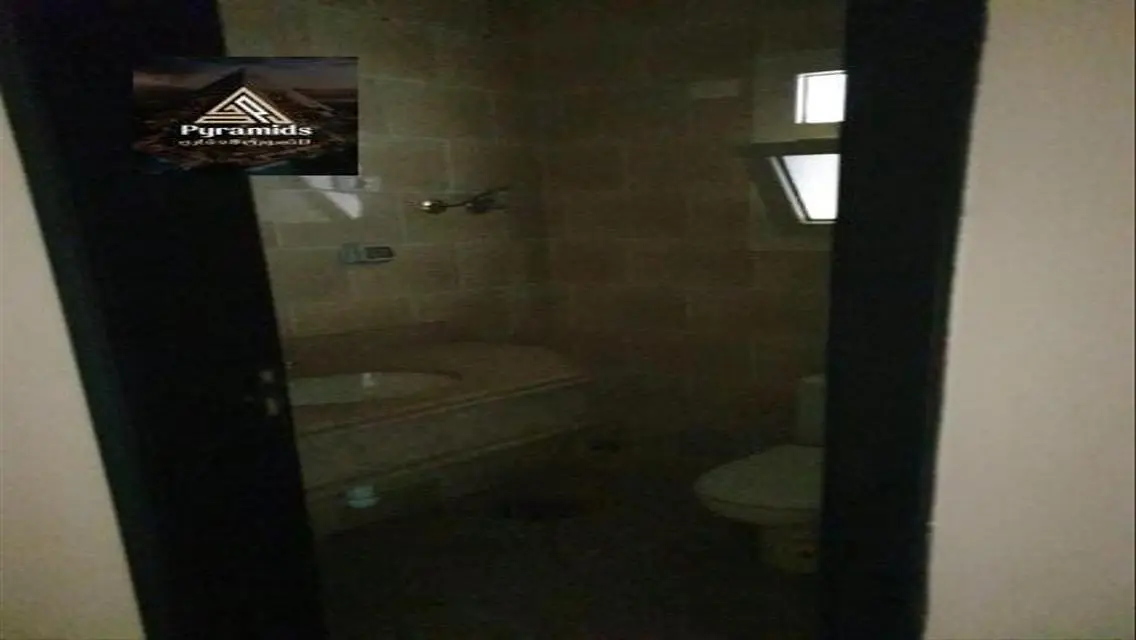 شقة فاخرة للإيجار بحي مميز