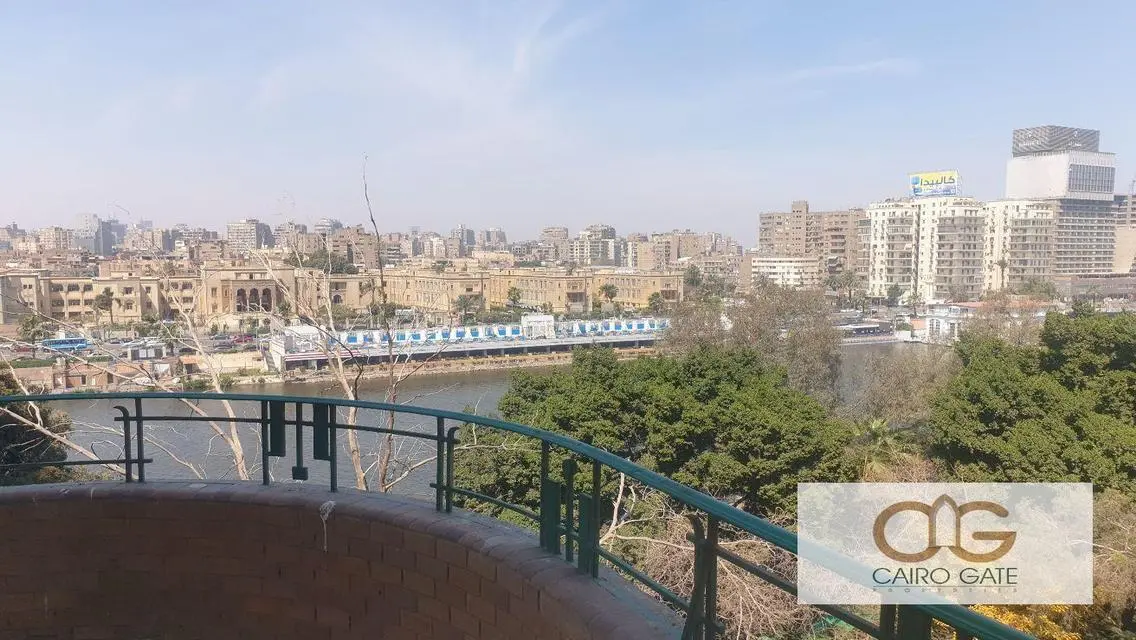 High-Ceiling Furnished Apartment in Zamalek