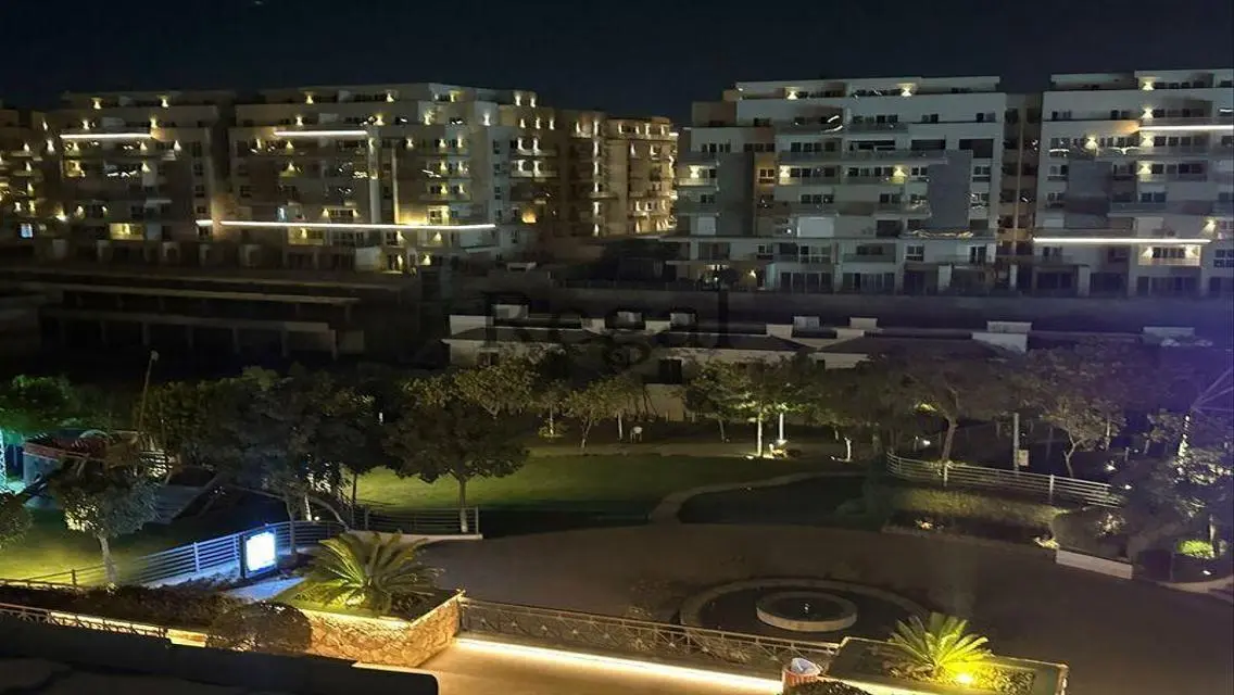 Mountain-View Apartment in City 130