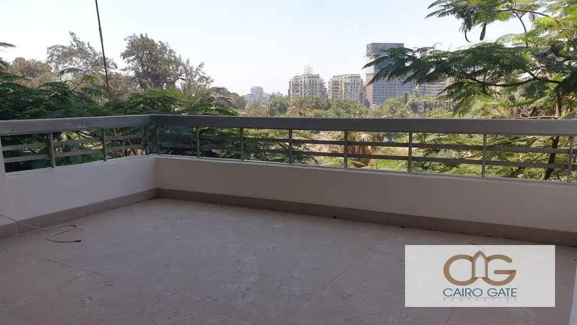شقة حديثة وواسعة من غرفتي نوم في الزمالك