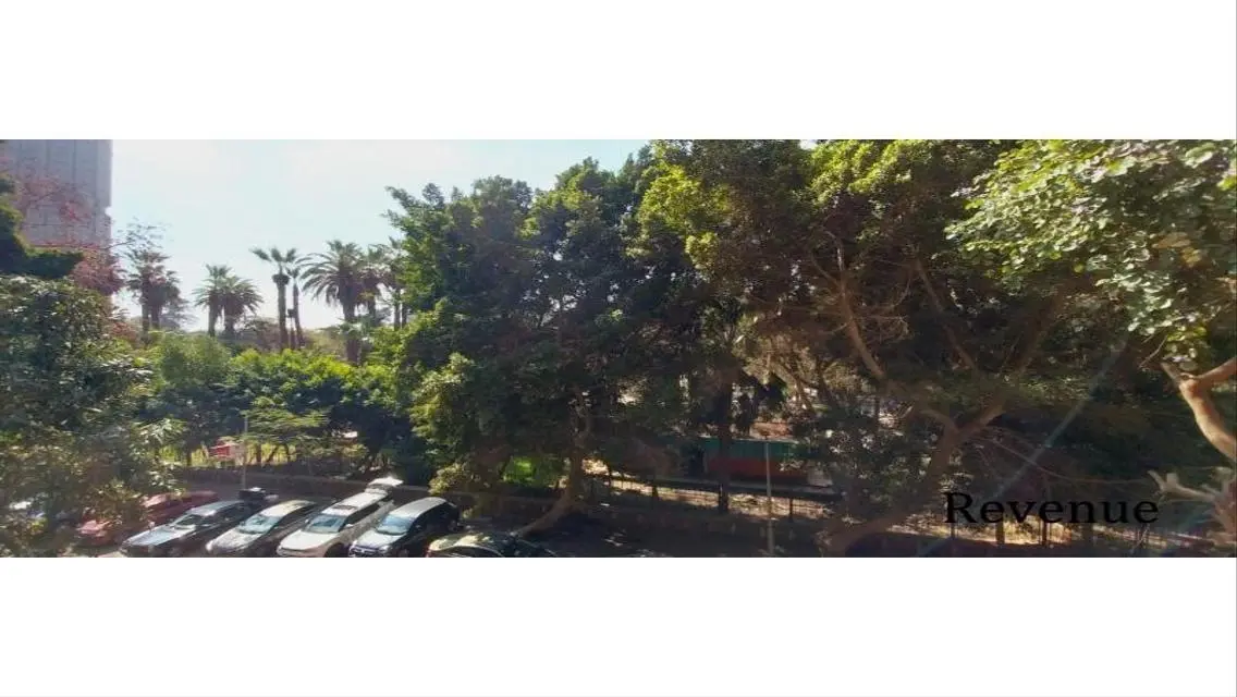 شقة مميزة في قلب المدينة بمساحة 300 متر