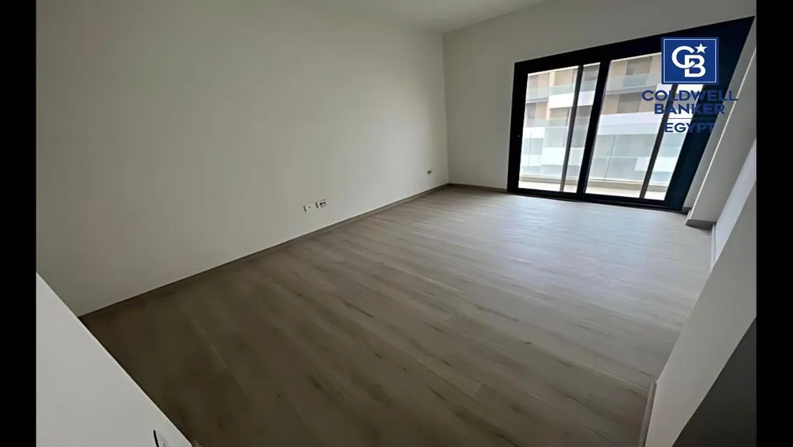 Luxurious Apartment for Sale with Lake Views