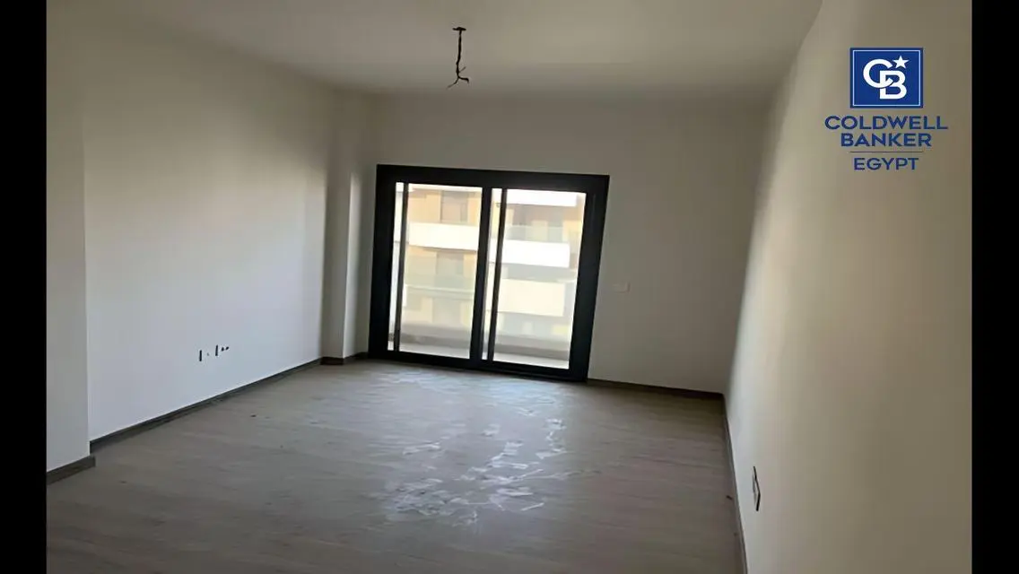 Luxurious Apartment for Sale with Lake Views