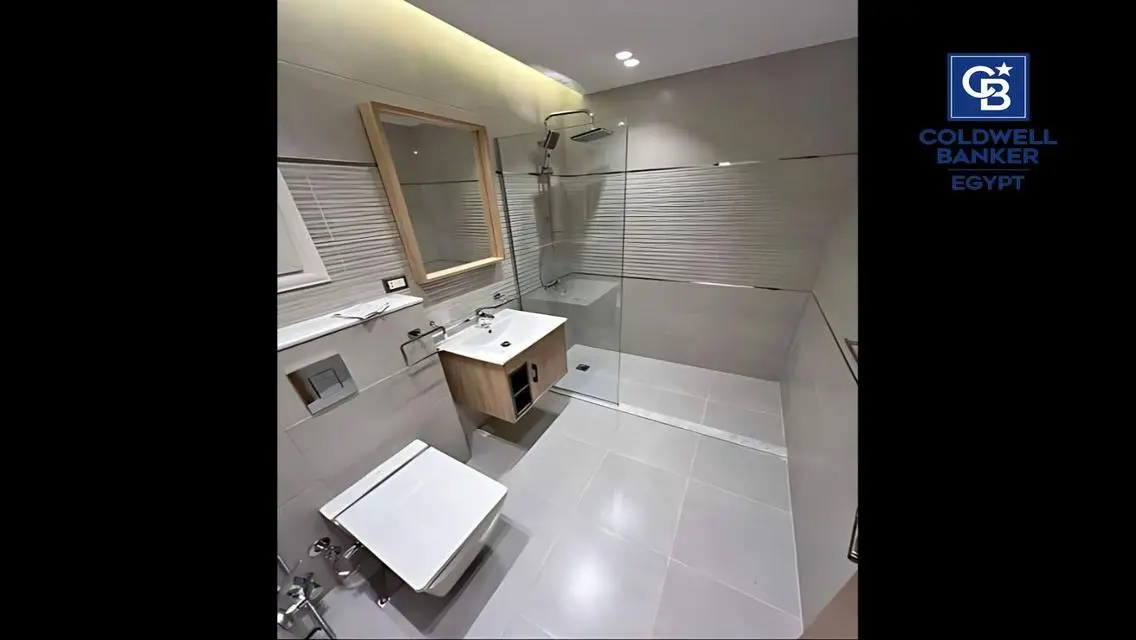 Luxurious Apartment for Sale with Lake Views