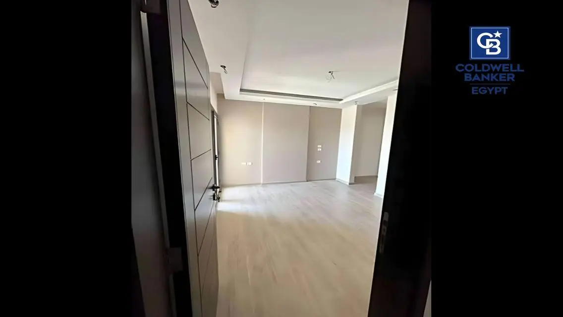 Luxurious Apartment for Sale with Lake Views