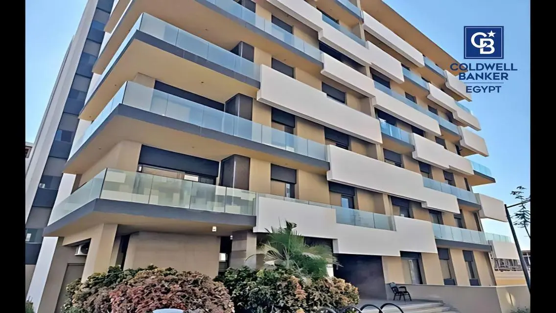 Luxurious Apartment for Sale with Lake Views