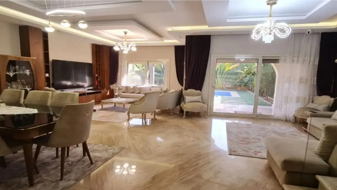 Luxurious House for Sale with 250 Square Meters