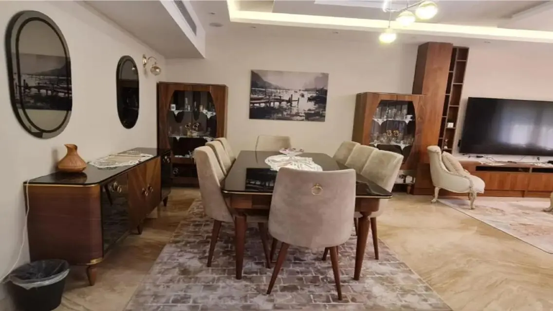 Luxurious House for Sale with 250 Square Meters