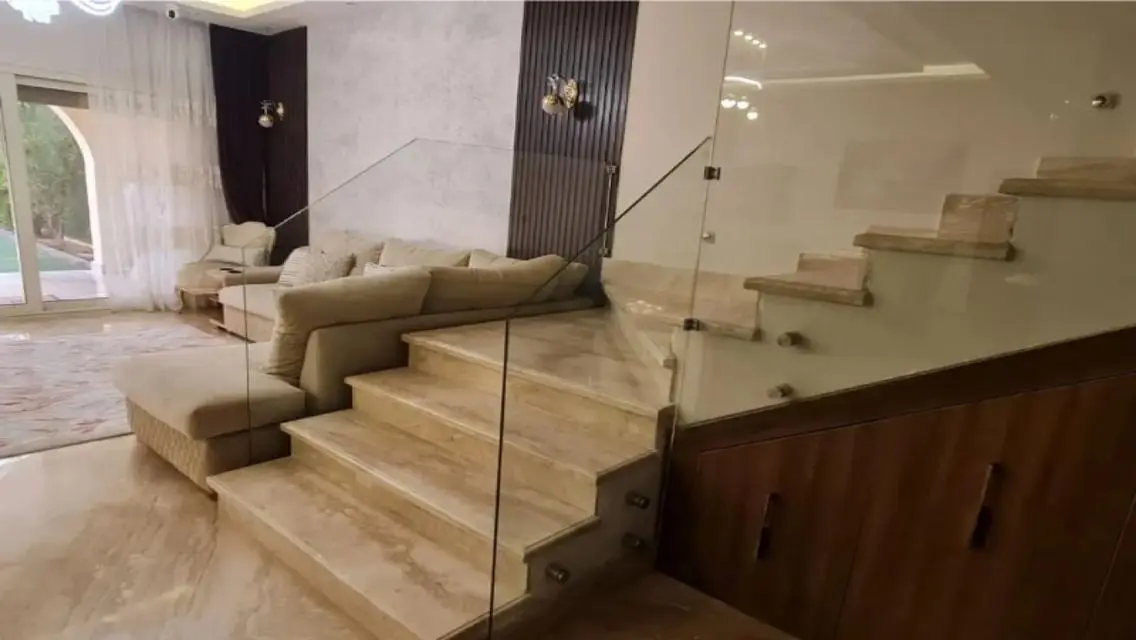 Luxurious House for Sale with 250 Square Meters
