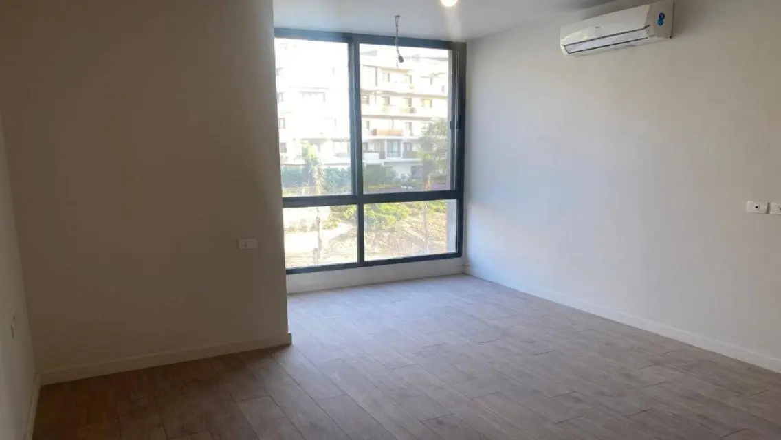 Luxury Apartment for Sale with Lake View