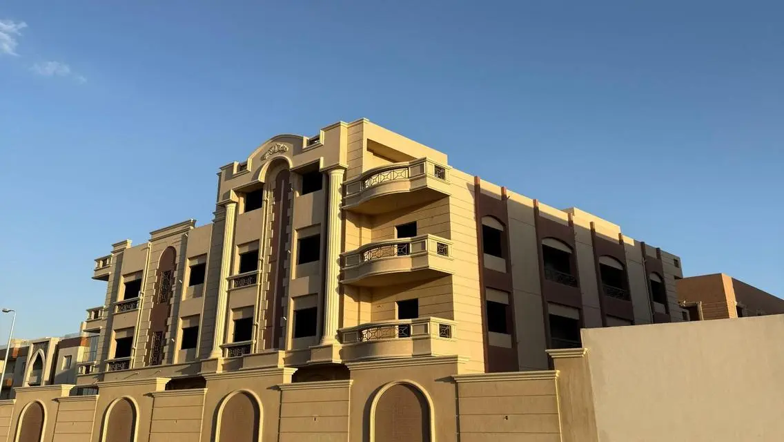 Luxury Apartment Overlooking a Major Landmark