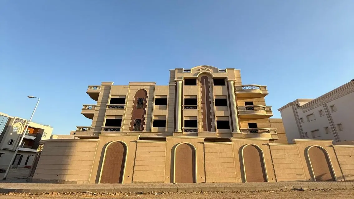 Luxury Apartment Overlooking a Major Landmark