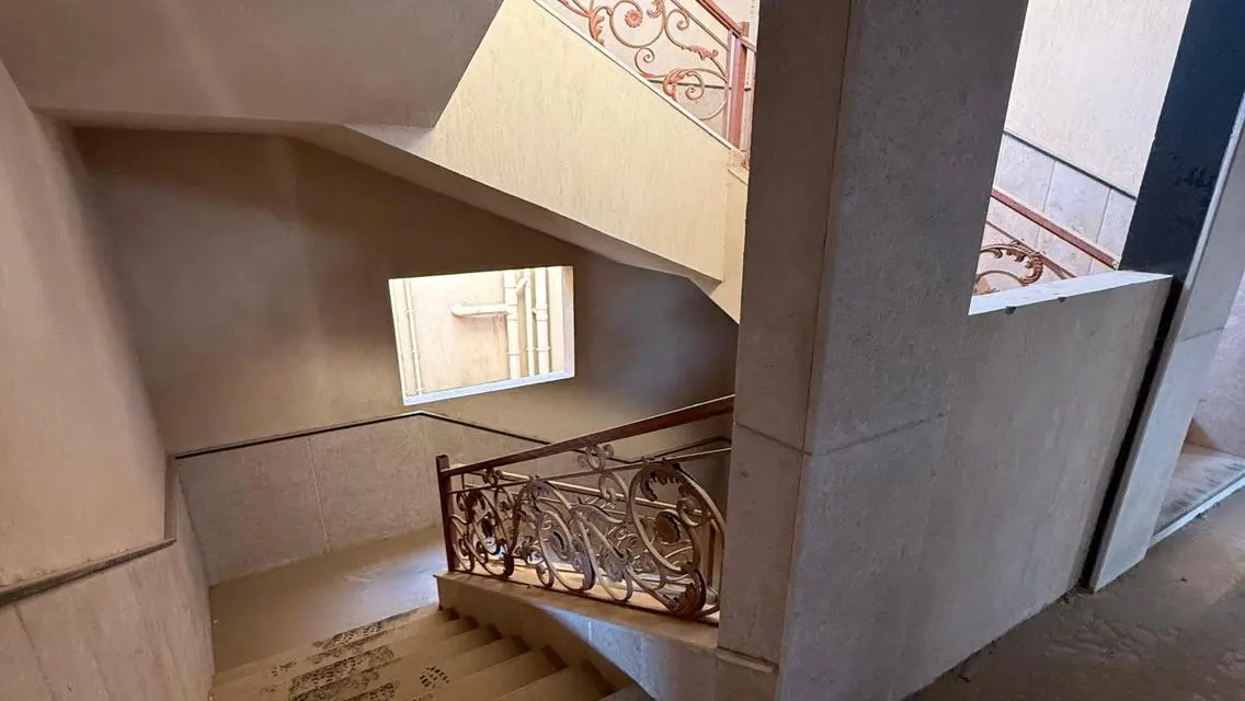 Luxury Apartment Overlooking a Major Landmark