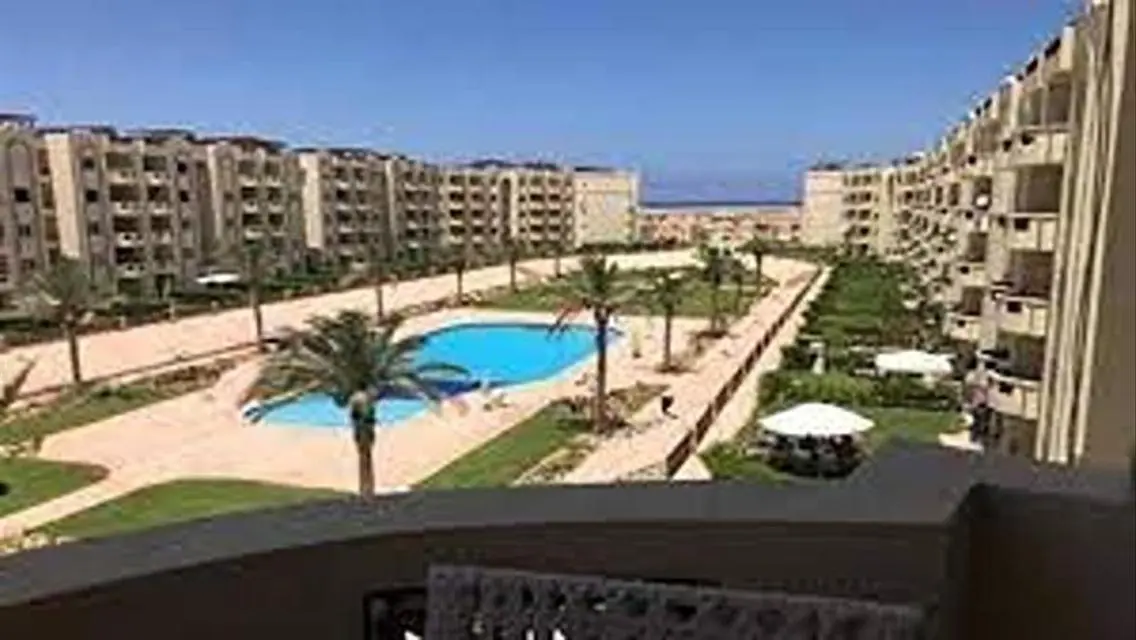 شقة فاخرة في ستلا هايتس - الساحل الشمالي